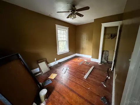 Bedroom - 1917 Brinkmeier Ave, Cincinnati, OH 45225 photo 1 of 1