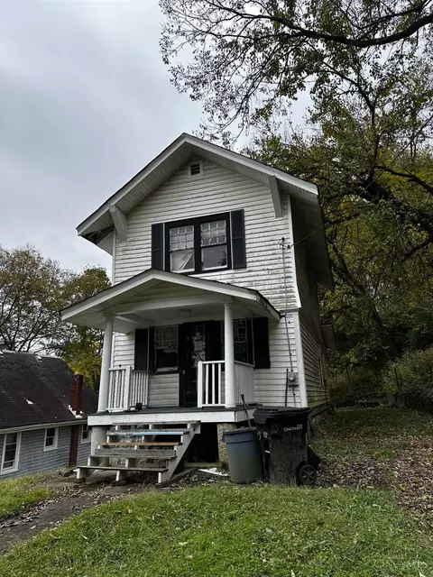 1917 Brinkmeier Ave, Cincinnati, OH 45225
