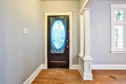 Entry Way - 1125 Seton Ave, Cincinnati, OH 45205 photo 1 of 5