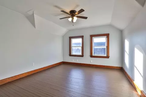 Bedroom - 1125 Seton Ave, Cincinnati, OH 45205 photo 4 of 10