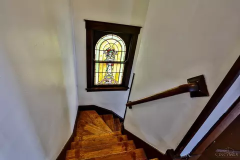 Entry Way - 1125 Seton Ave, Cincinnati, OH 45205 photo 5 of 5