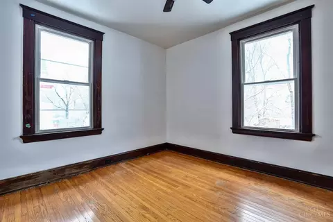 Bedroom - 1125 Seton Ave, Cincinnati, OH 45205 photo 3 of 10