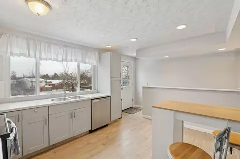 Kitchen - 2638 Houston Rd, Cincinnati, OH 45231 photo 1 of 4