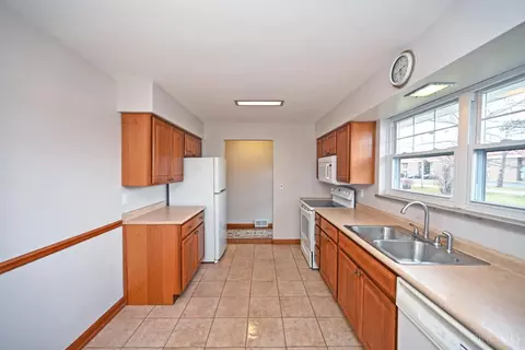 Kitchen - 1146 Stone Dr, Harrison, OH 45030 photo 3 of 3