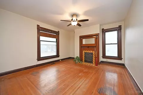 6118 Prentice St, Cincinnati, OH 45227 photo 4