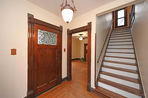 6118 Prentice St, Cincinnati, OH 45227 photo 3