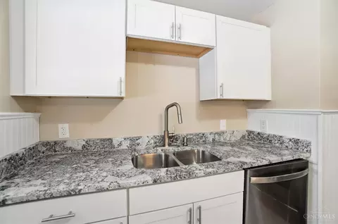 Kitchen - 5641 Samver Rd, Cincinnati, OH 45239 photo 5 of 5