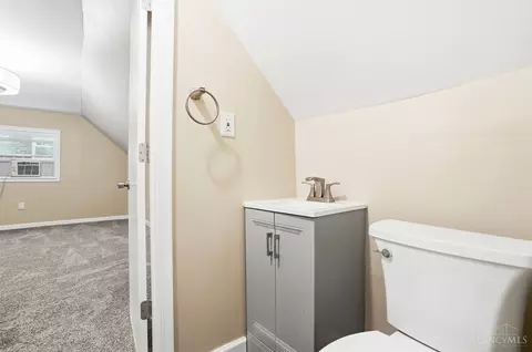 Bath - 5641 Samver Rd, Cincinnati, OH 45239 photo 7 of 8