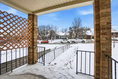 Exterior - 5641 Samver Rd, Cincinnati, OH 45239 photo 5 of 15