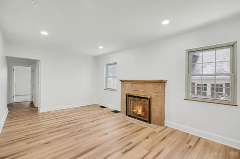 Living - 3823 Applegate Ave, Cheviot, OH 45211 photo 1 of 5