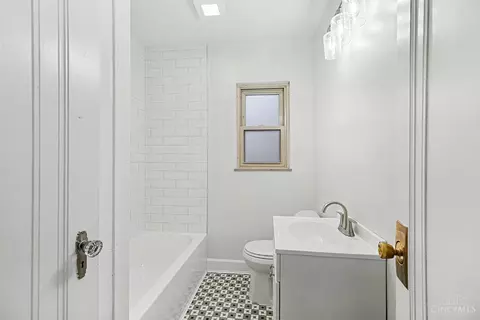 Bath - 3823 Applegate Ave, Cheviot, OH 45211 photo 1 of 2