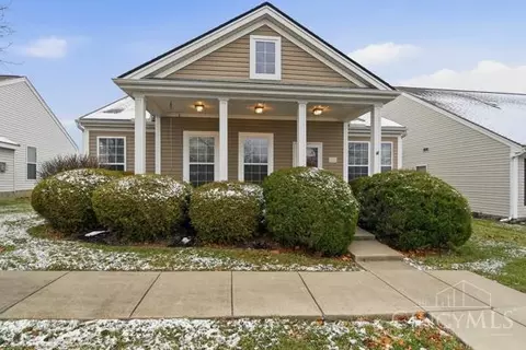 4243 Yorkshire Sq, Cincinnati, OH 45245