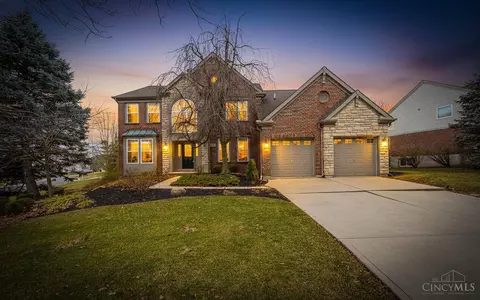 6285 Cherry Lane Farm Dr, West Chester, OH 45069
