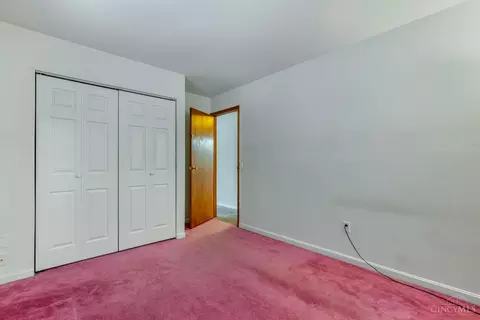 Bedroom - 4441 Wehner Rd, Kettering, OH 45429 photo 8 of 10