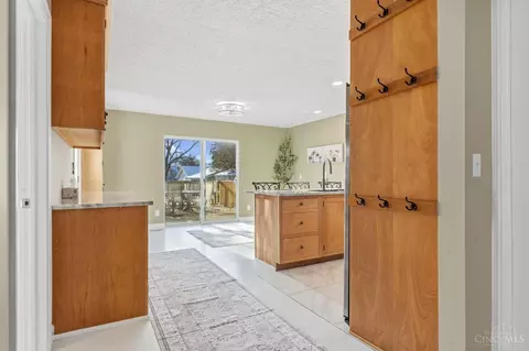 Entry Way - 315 Wright St, Blanchester, OH 45107 photo 2 of 3