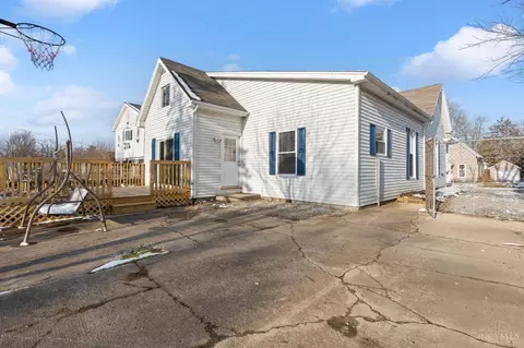 Exterior - 315 Wright St, Blanchester, OH 45107 photo 4 of 9