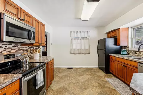 6891 Fields Ertel Rd, Cincinnati, OH 45241 photo 15