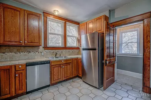 Kitchen - 3226 Herbert Ave, Cincinnati, OH 45211 photo 3 of 3