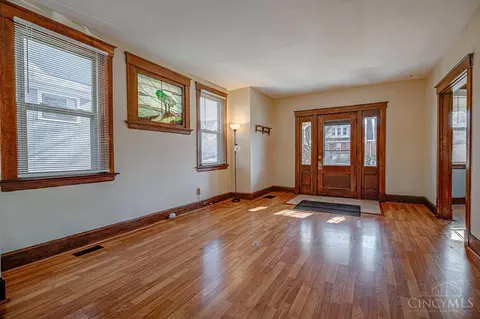 Living - 3226 Herbert Ave, Cincinnati, OH 45211 photo 3 of 6