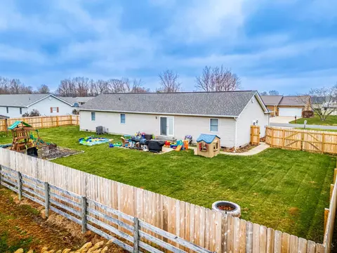 105 Maple Ridge Ave, Mount Orab, OH 45154 photo 8