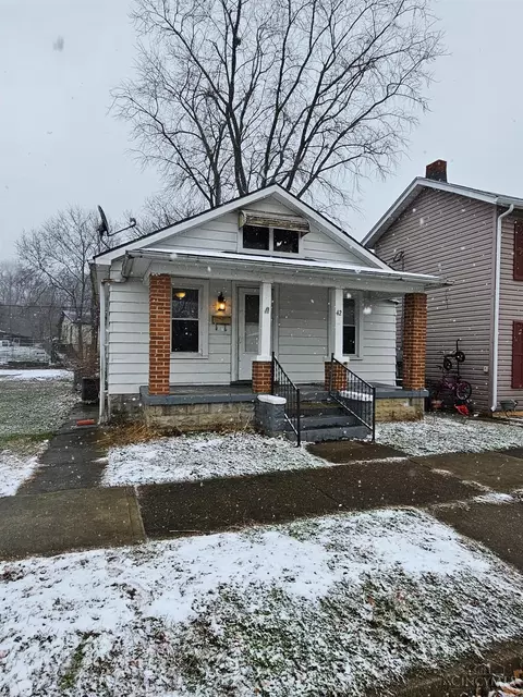 42 River St, Franklin, OH 45005