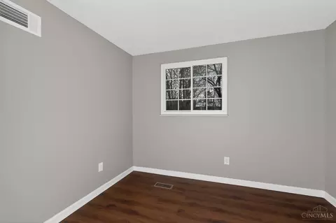 Bedroom - 4553 Treeview Ct, Batavia, OH 45103 photo 1 of 2