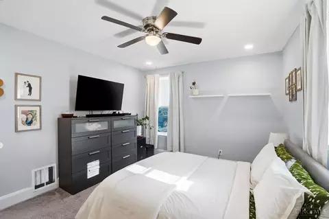Bedroom - 4324 Normandy Ave, Cincinnati, OH 45227 photo 3 of 4