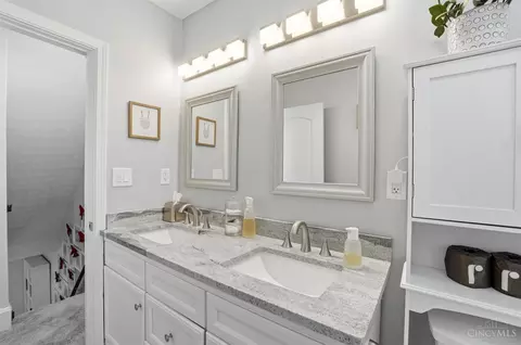 Bath - 4324 Normandy Ave, Cincinnati, OH 45227 photo 4 of 5