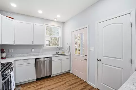 Kitchen - 4324 Normandy Ave, Cincinnati, OH 45227 photo 5 of 5