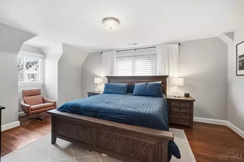 Bedroom - 3845 Indianview Ave, Mariemont, OH 45227 photo 1 of 7