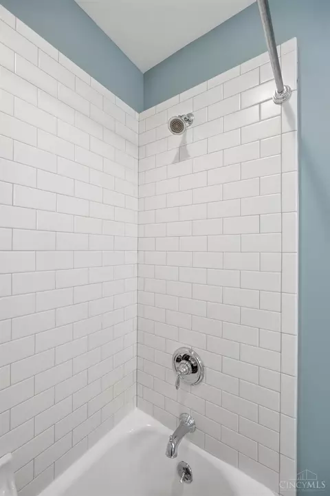 Bath - 3845 Indianview Ave, Mariemont, OH 45227 photo 6 of 6