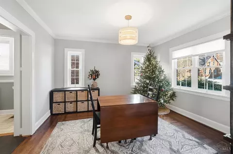 Dining - 3845 Indianview Ave, Mariemont, OH 45227 photo 3 of 4
