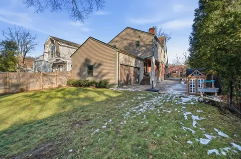 Exterior - 3845 Indianview Ave, Mariemont, OH 45227 photo 13 of 17