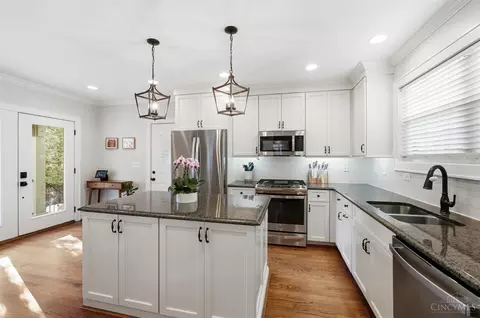 Kitchen - 3845 Indianview Ave, Mariemont, OH 45227 photo 2 of 8