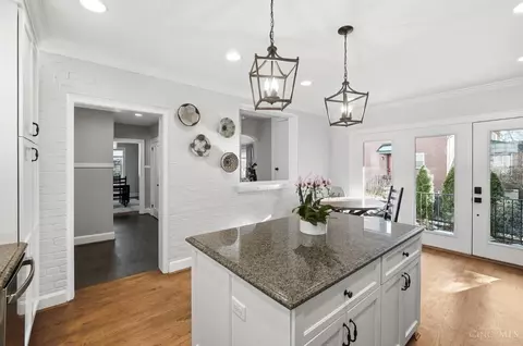 Kitchen - 3845 Indianview Ave, Mariemont, OH 45227 photo 5 of 8