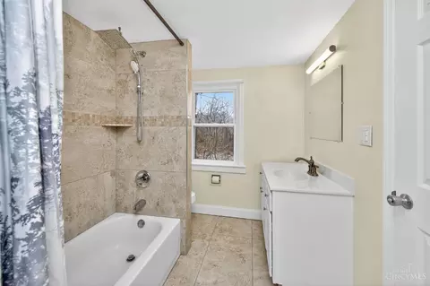Bath - 134 Front St, Williamsburg, OH 45176 photo 2 of 7
