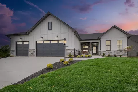 9155 Remy Ct, Dayton, OH 45458