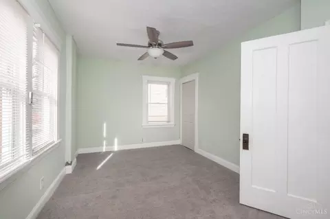Bedroom - 1147 Olivia Ln, Cincinnati, OH 45238 photo 9 of 10