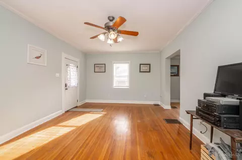 Living - 1147 Olivia Ln, Cincinnati, OH 45238 photo 4 of 4
