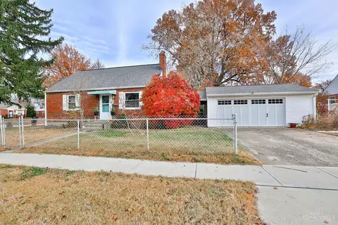 9384 Lark Ct, Blue Ash, OH 45242