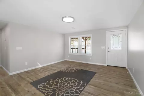 Living - 5801 W Fork Rd, Cincinnati, OH 45247 photo 1 of 1