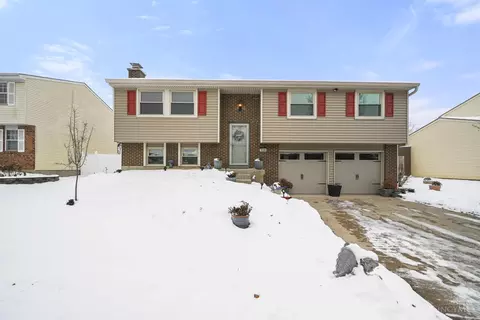 308 Country View Dr, Harrison, OH 45030