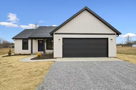 118 Shawnee Dr, Sardinia, OH 45171