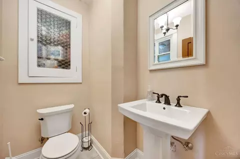 Bath - 1917 Springdale Rd, Cincinnati, OH 45231 photo 1 of 3