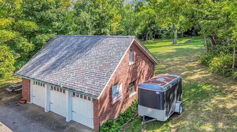 Exterior - 1917 Springdale Rd, Cincinnati, OH 45231 photo 15 of 17