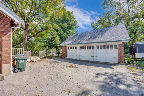 Exterior - 1917 Springdale Rd, Cincinnati, OH 45231 photo 2 of 17