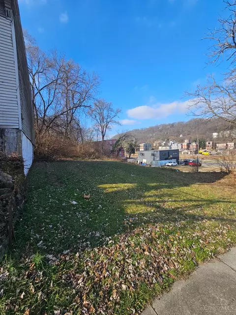 2227 Grand Ave, Cincinnati, OH 45214