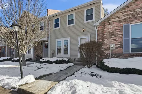 1012 Stratford Ct, Loveland, OH 45140