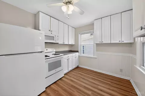 Kitchen - 1782 Ashbrook Dr, Cincinnati, OH 45238 photo 1 of 3