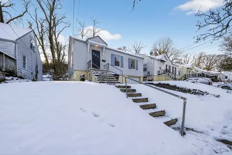 1782 Ashbrook Dr, Cincinnati, OH 45238